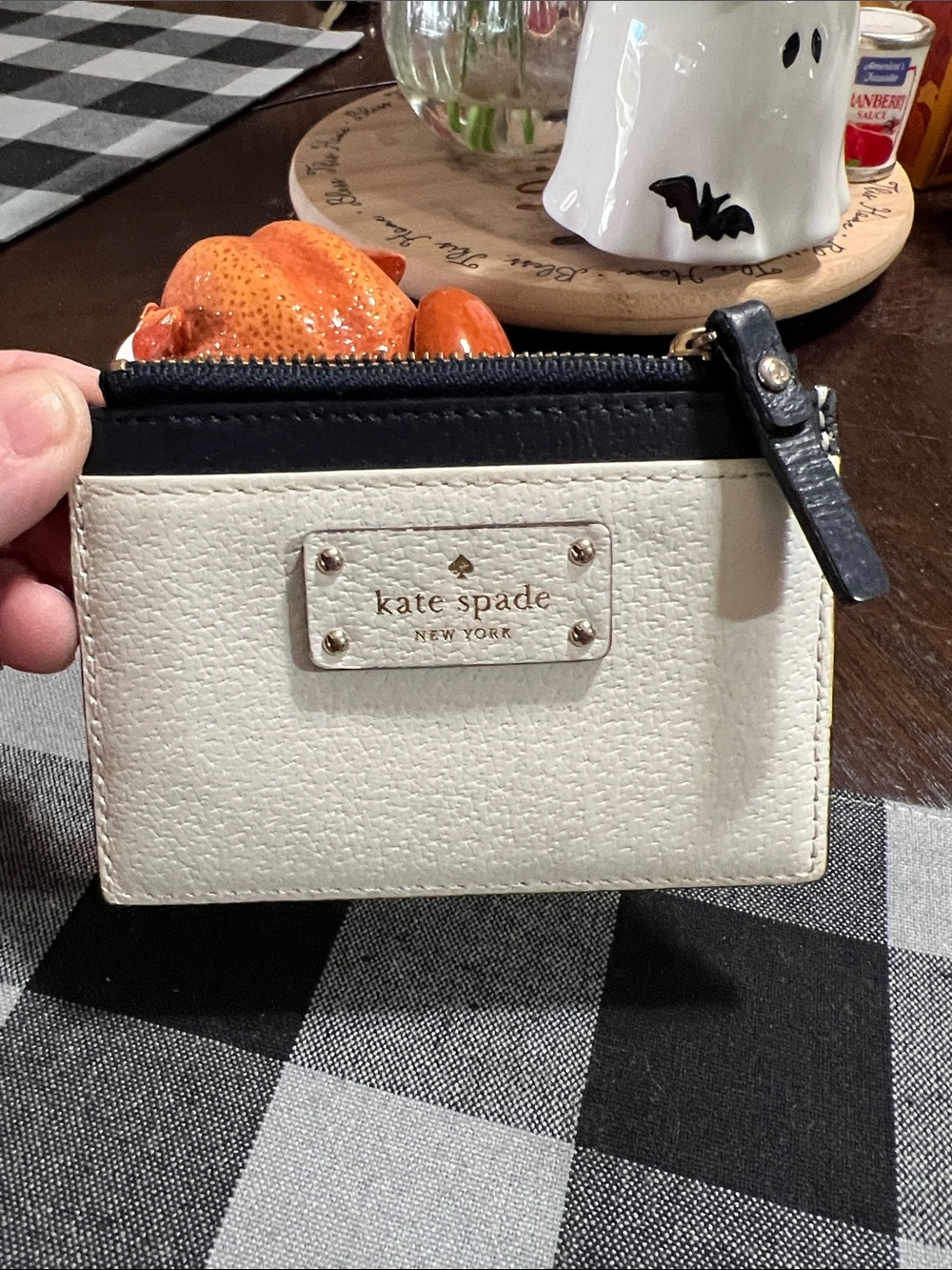 kate spade cream and navy zip card case